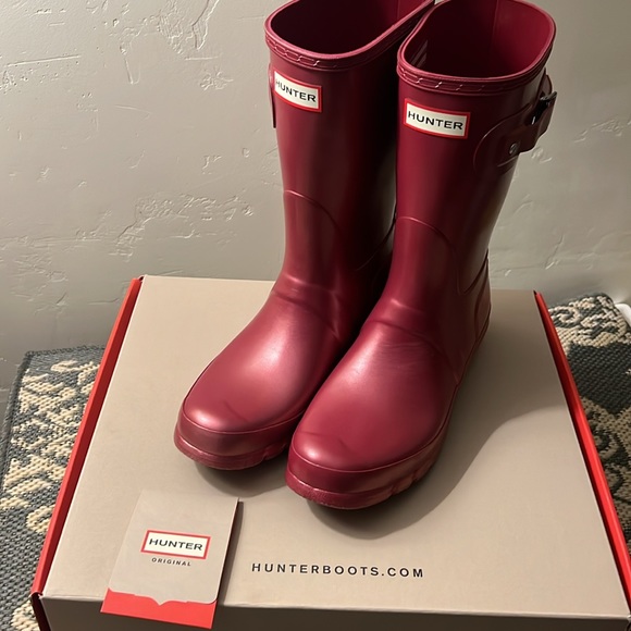 Hunter Shoes - Women’s Hunter Original Short Nebula Boots Brand New in Box